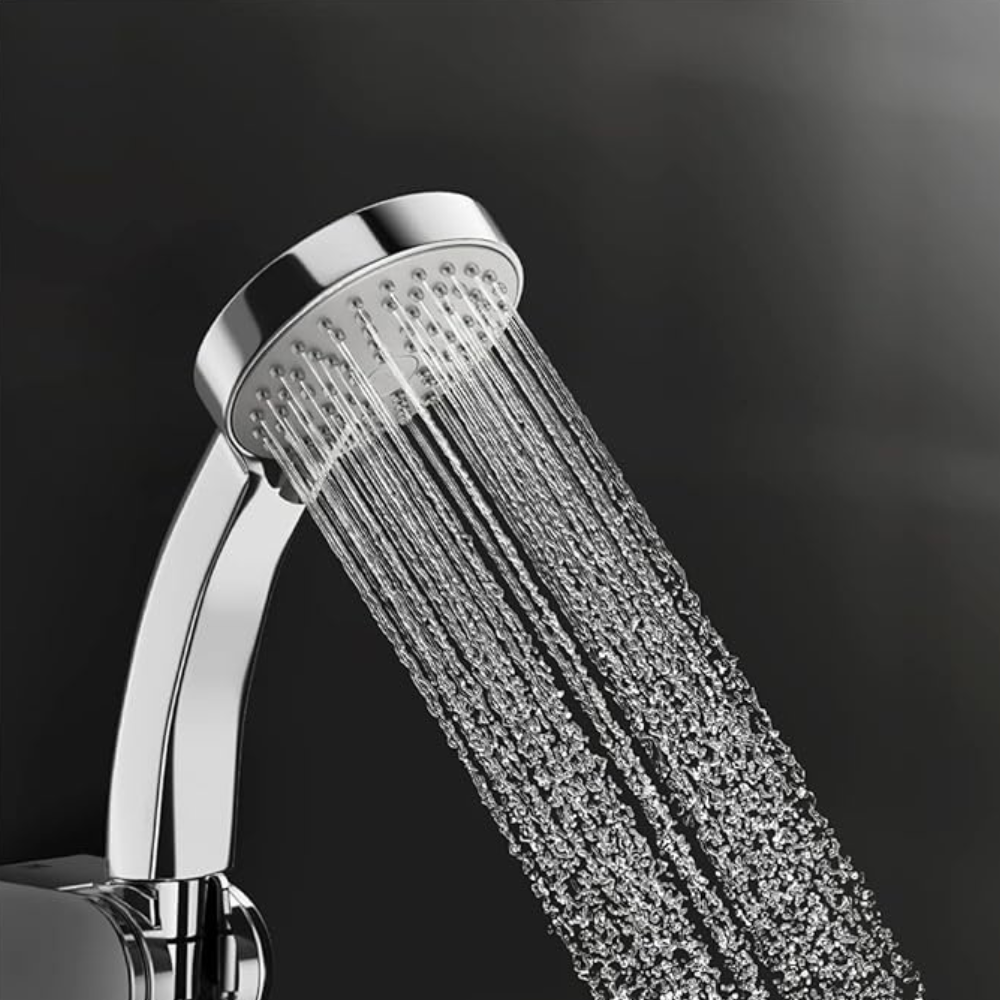 Ducha manual Kohler Citrus aplicada no banheiro